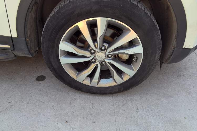Used Geely Auto Emgrand X7 Sport 2016 1.8TD Automatic ZhiZun Version Right Front Wheel Hub