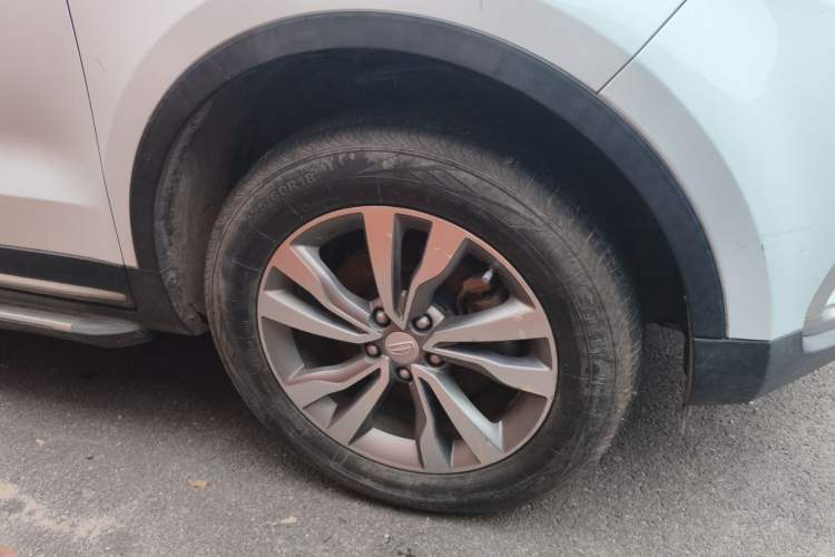 Used Geely Auto Emgrand X7 Sport 2016 2.0L Manual Smart Connect Version Right Front Wheel Hub