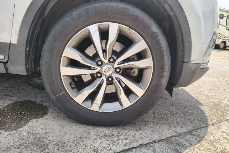 Used Geely Auto Emgrand X7 Sport 2016 1.8TD Automatic ZhiZun Version Right Front Wheel Hub