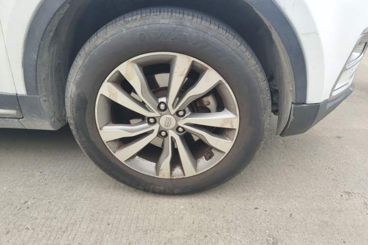 Used Geely Auto Emgrand X7 Sport 2016 2.0L Manual ZhiShang Version Right Front Wheel Hub