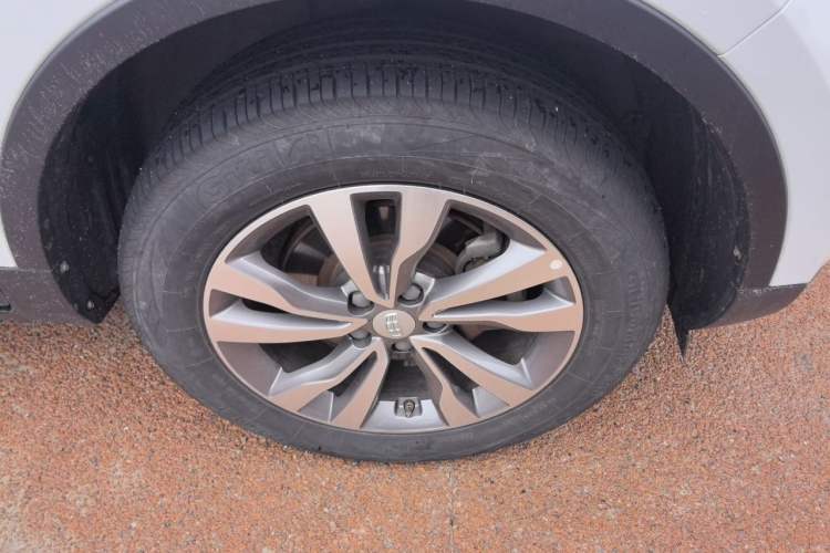 Used Geely Auto Emgrand X7 Sport 2016 1.8TD Automatic Smart Model Right Front Wheel Hub