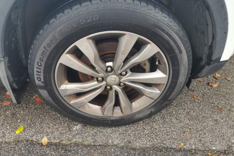 Used Geely Auto Emgrand X7 Sport 2016 1.8TD Automatic Smart Model Right Front Wheel Hub