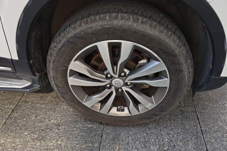 Used Geely Auto Emgrand X7 Sport 2016 1.8TD Automatic ZhiZun Version Right Front Wheel Hub