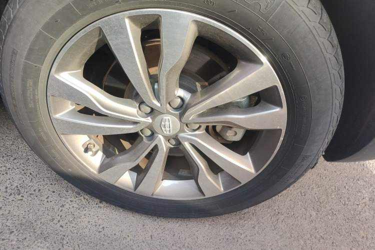 Used Geely Auto Emgrand X7 Sport 2016 1.8TD Automatic Smart Model Right Front Wheel Hub
