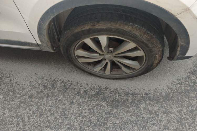 Used Geely Auto Emgrand X7 Sport 2016 1.8TD Automatic Smart Connectivity Version Right Front Wheel Hub