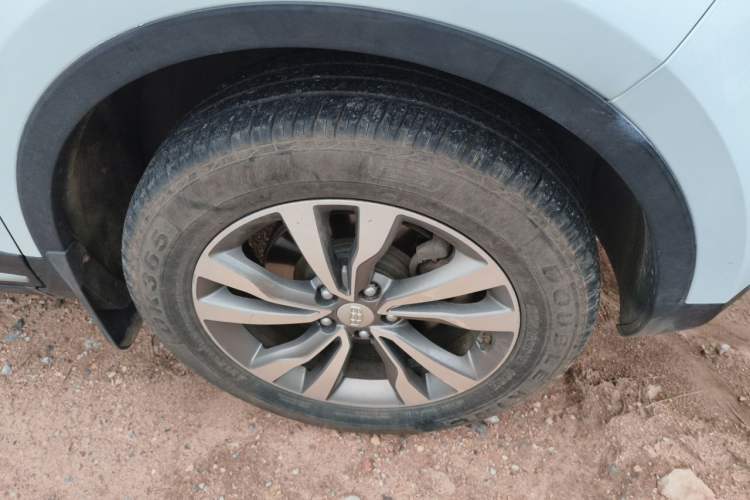 Used Geely Auto Emgrand X7 Sport 2016 1.8TD Manual Smart Edition Right Front Wheel Hub