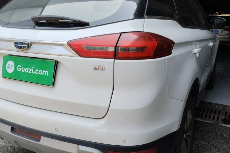 Used Geely Auto Emgrand X7 Sport 2016 1.8TD Automatic All-Wheel-Drive ZhiZun Edition Right Rear Taillight
