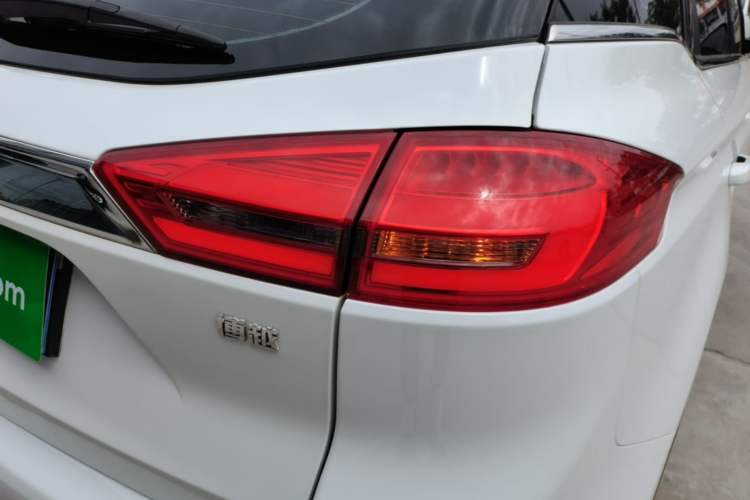 Used Geely Auto Emgrand X7 Sport 2016 1.8TD Automatic Smart Connectivity Version Right Rear Taillight