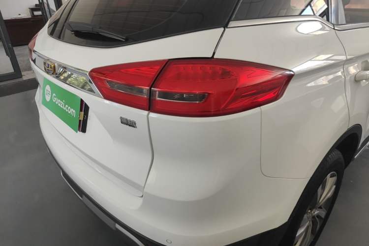 Used Geely Auto Emgrand X7 Sport 2016 1.8TD Automatic ZhiShang Model Right Rear Taillight