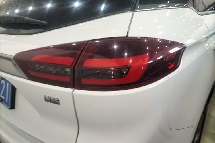 Used Geely Auto Emgrand X7 Sport 2016 1.8TD Automatic ZhiShang Model Right Rear Taillight