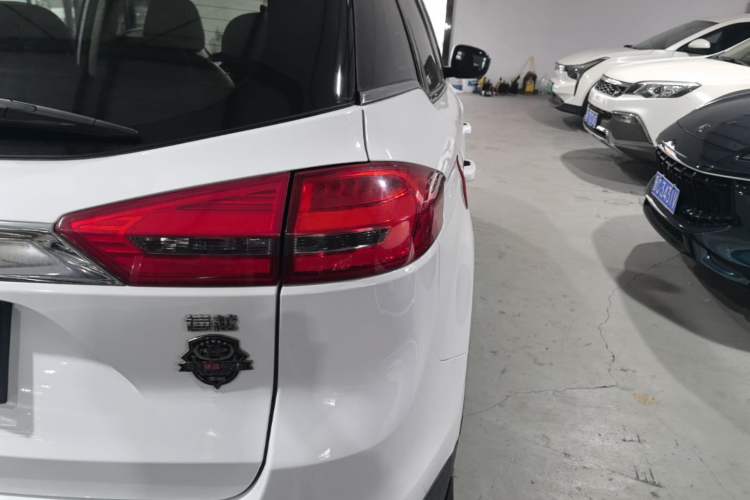Used Geely Auto Emgrand X7 Sport 2016 1.8TD Automatic ZhiZun Version Right Rear Taillight