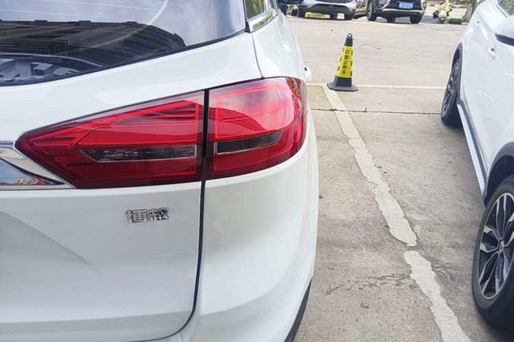 Used Geely Auto Emgrand X7 Sport 2016 1.8TD Automatic Smart Connectivity Version Right Rear Taillight
