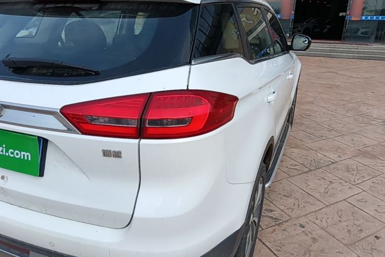 Used Geely Auto Emgrand X7 Sport 2016 1.8TD Automatic Smart Connectivity Version Right Rear Taillight