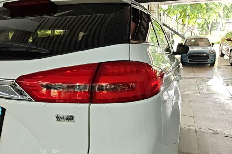 Used Geely Auto Emgrand X7 Sport 2016 1.8TD Automatic Smart Model Right Rear Taillight