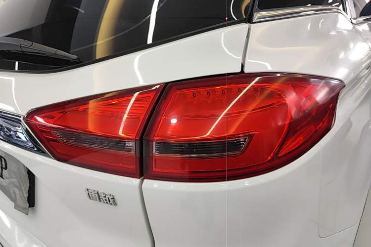 Used Geely Auto Emgrand X7 Sport 2016 1.8TD Automatic Smart Connectivity Version Right Rear Taillight