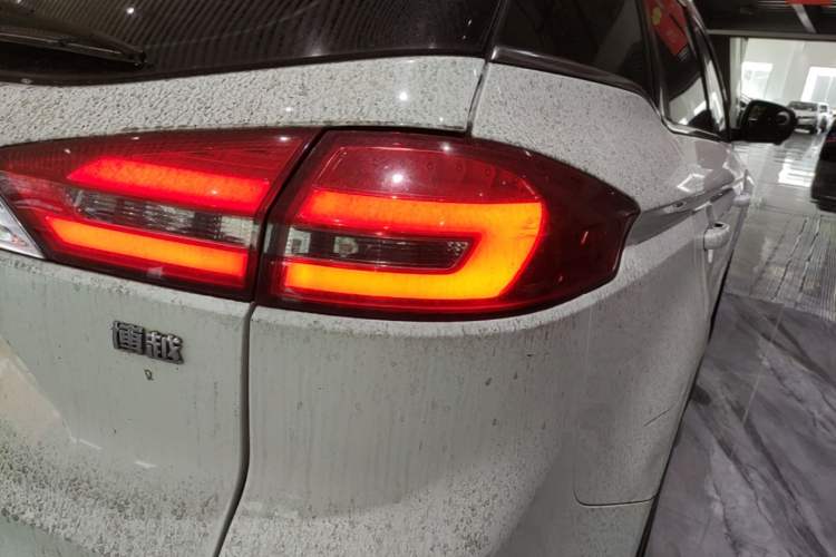 Used Geely Auto Emgrand X7 Sport 2016 1.8TD Automatic ZhiZun Version Right Rear Taillight