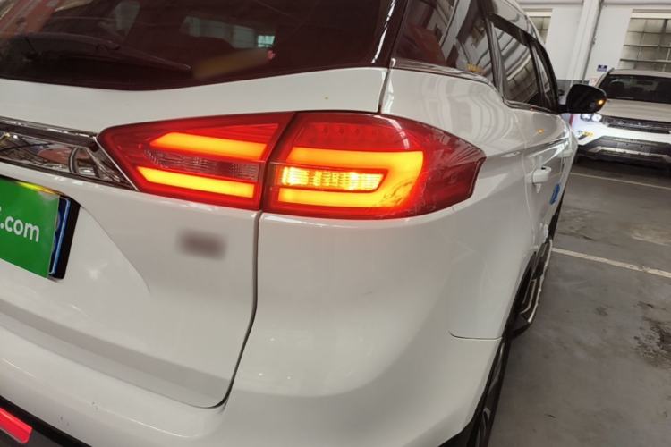 Used Geely Auto Emgrand X7 Sport 2016 1.8TD Automatic Smart Connectivity Version Right Rear Taillight