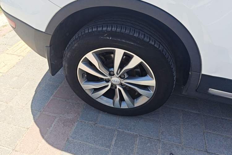 Used Geely Auto Emgrand X7 Sport 2016 1.8TD Automatic Smart Model Right Rear Wheel Hub