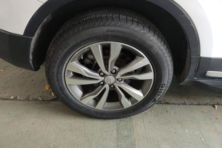 Used Geely Auto Emgrand X7 Sport 2016 1.8TD Automatic ZhiShang Model Right Rear Wheel Hub