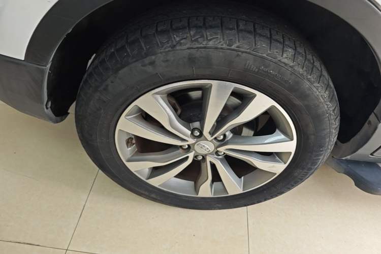 Used Geely Auto Emgrand X7 Sport 2016 1.8TD Automatic ZhiZun Version Right Rear Wheel Hub