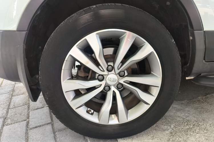 Used Geely Auto Emgrand X7 Sport 2016 1.8TD Automatic Smart Connectivity Version Right Rear Wheel Hub