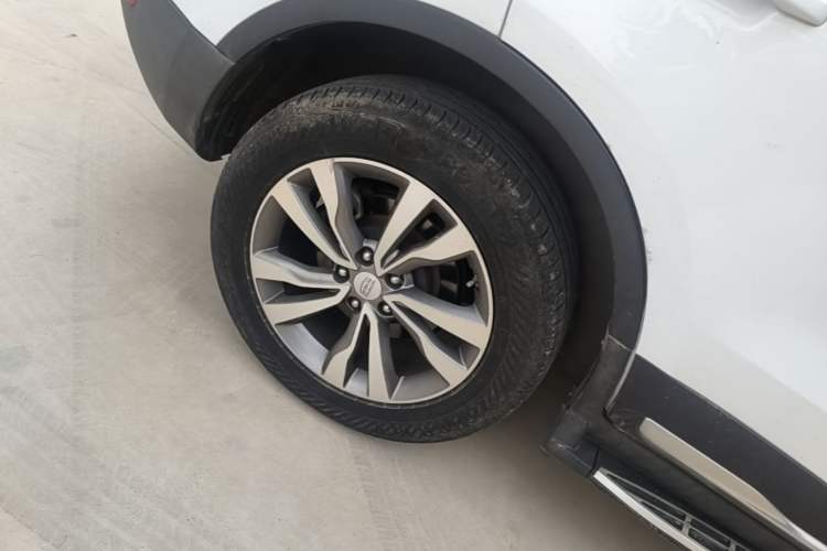 Used Geely Auto Emgrand X7 Sport 2016 1.8TD Automatic Smart Model Right Rear Wheel Hub