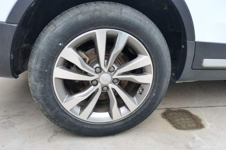 Used Geely Auto Emgrand X7 Sport 2016 1.8TD Automatic Smart Connectivity Version Right Rear Wheel Hub
