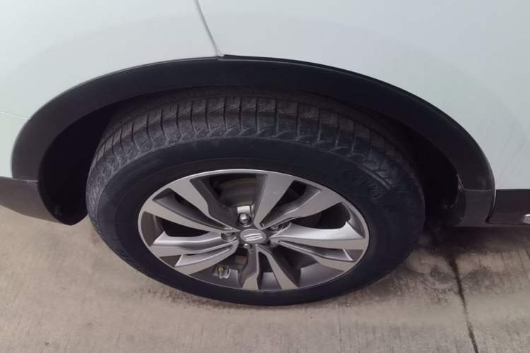 Used Geely Auto Emgrand X7 Sport 2016 1.8TD Automatic Smart Model Right Rear Wheel Hub