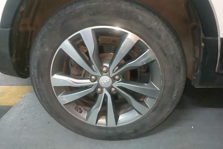 Used Geely Auto Emgrand X7 Sport 2016 1.8TD Automatic Smart Model Right Rear Wheel Hub