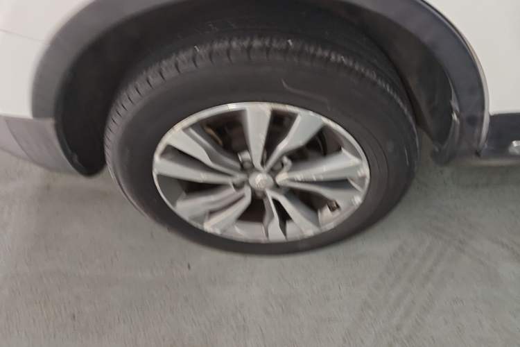 Used Geely Auto Emgrand X7 Sport 2016 1.8TD Automatic Smart Model Right Rear Wheel Hub