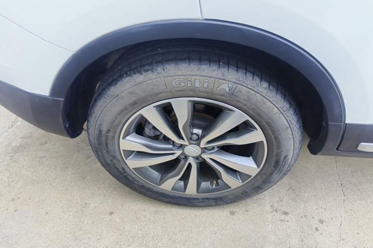 Used Geely Auto Emgrand X7 Sport 2016 1.8TD Automatic Smart Connectivity Version Right Rear Wheel Hub