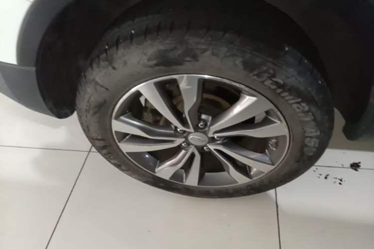 Used Geely Auto Emgrand X7 Sport 2016 1.8TD Automatic ZhiZun Version Right Rear Wheel Hub