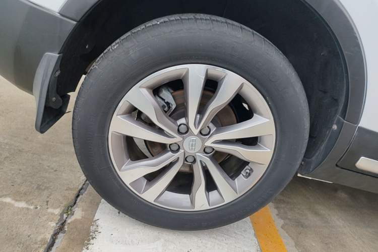 Used Geely Auto Emgrand X7 Sport 2016 1.8TD Automatic Smart Connectivity Version Right Rear Wheel Hub