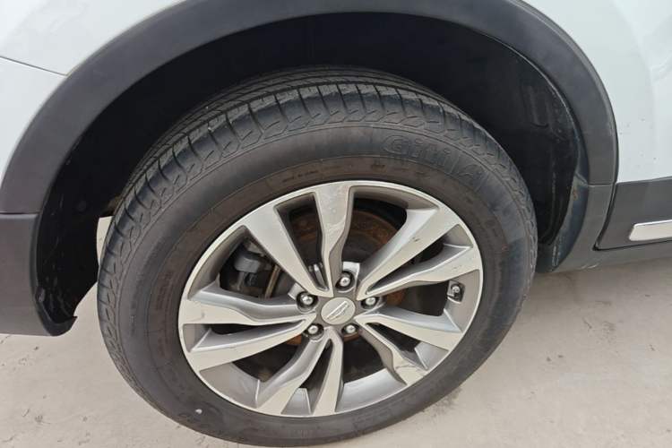 Used Geely Auto Emgrand X7 Sport 2016 1.8TD Automatic ZhiShang Model Right Rear Wheel Hub