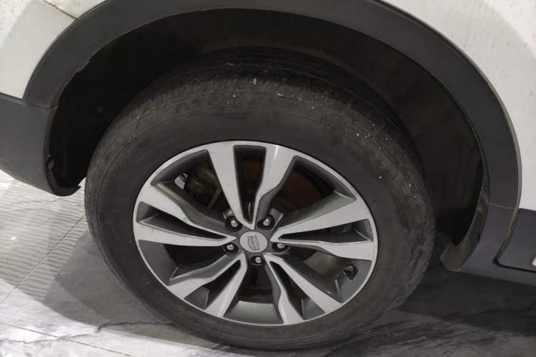Used Geely Auto Emgrand X7 Sport 2016 1.8TD Automatic ZhiZun Version Right Rear Wheel Hub