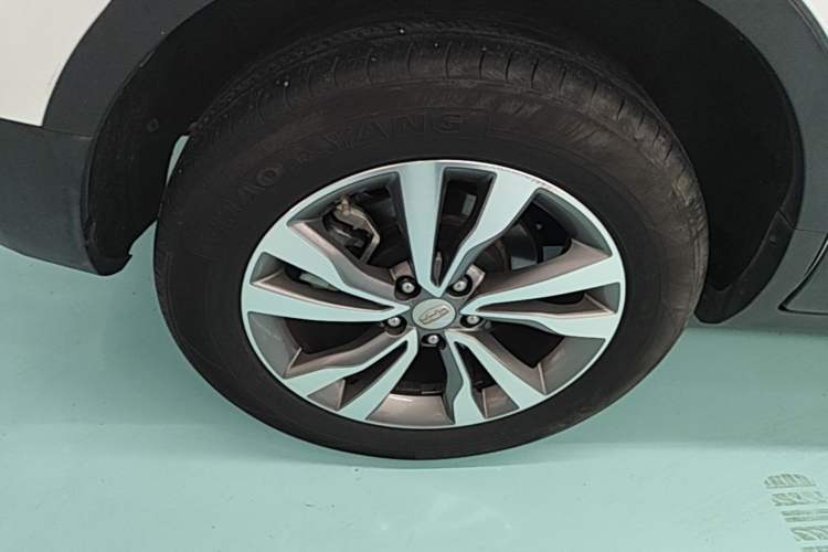 Used Geely Auto Emgrand X7 Sport 2016 2.0L Manual ZhiShang Version Right Rear Wheel Hub