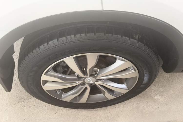 Used Geely Auto Emgrand X7 Sport 2016 1.8TD Automatic ZhiZun Version Right Rear Wheel Hub
