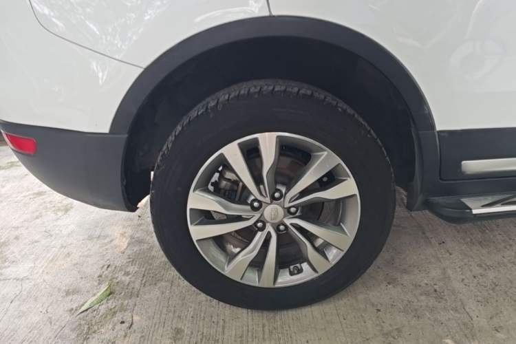 Used Geely Auto Emgrand X7 Sport 2016 1.8TD Automatic All-Wheel-Drive ZhiZun Edition Right Rear Wheel Hub