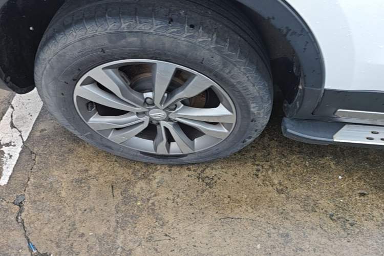 Used Geely Auto Emgrand X7 Sport 2016 1.8TD Automatic ZhiShang Model Right Rear Wheel Hub