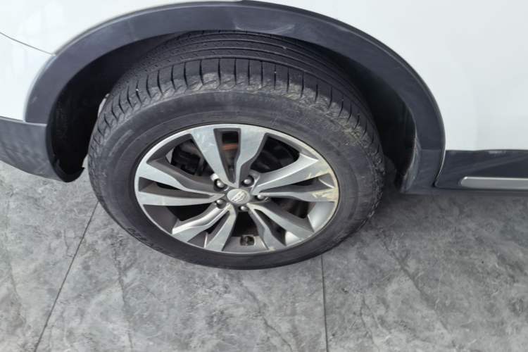 Used Geely Auto Emgrand X7 Sport 2016 2.0L Manual Smart Connect Version Right Rear Wheel Hub