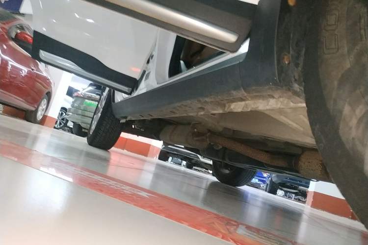 Used Geely Auto Emgrand X7 Sport 2016 1.8TD Automatic ZhiZun Version Right Side Sill