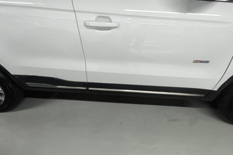Used Geely Auto Emgrand X7 Sport 2016 1.8TD Automatic ZhiZun Version Right Side Sill