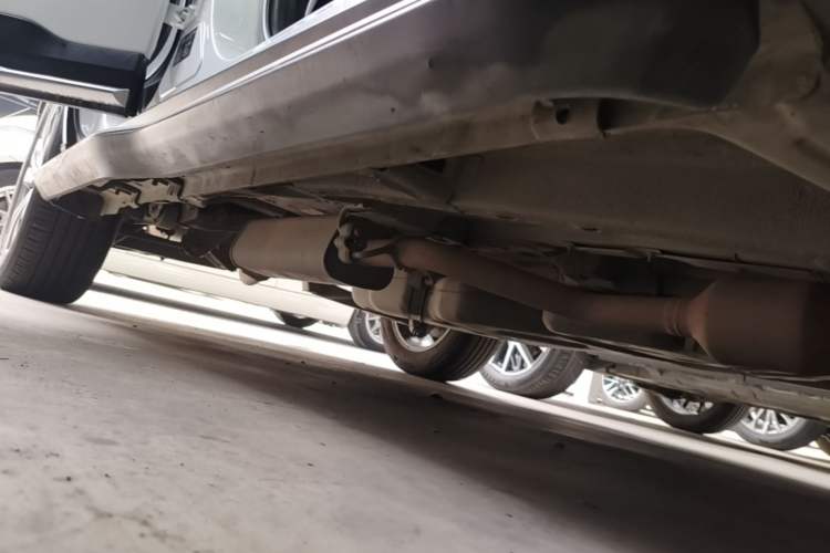 Used Geely Auto Emgrand X7 Sport 2016 1.8TD Automatic Smart Model Right Side Sill
