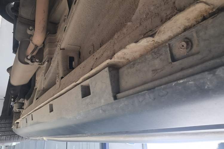Used Geely Auto Emgrand X7 Sport 2016 1.8TD Automatic Smart Connectivity Version Right Side Sill