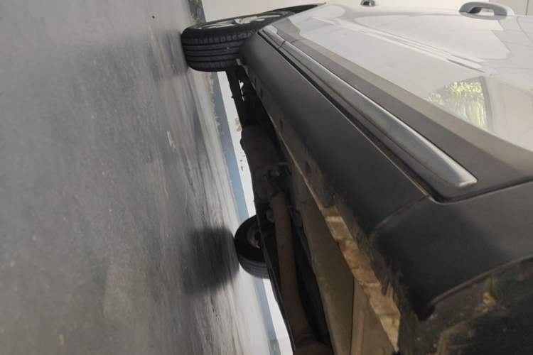 Used Geely Auto Emgrand X7 Sport 2016 1.8TD Automatic ZhiShang Model Right Side Sill