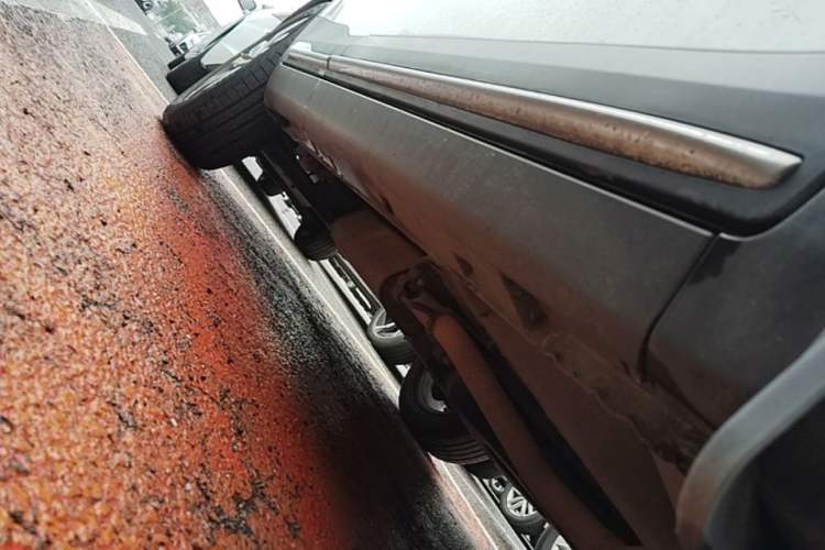 Used Geely Auto Emgrand X7 Sport 2016 1.8TD Automatic Smart Model Right Side Sill