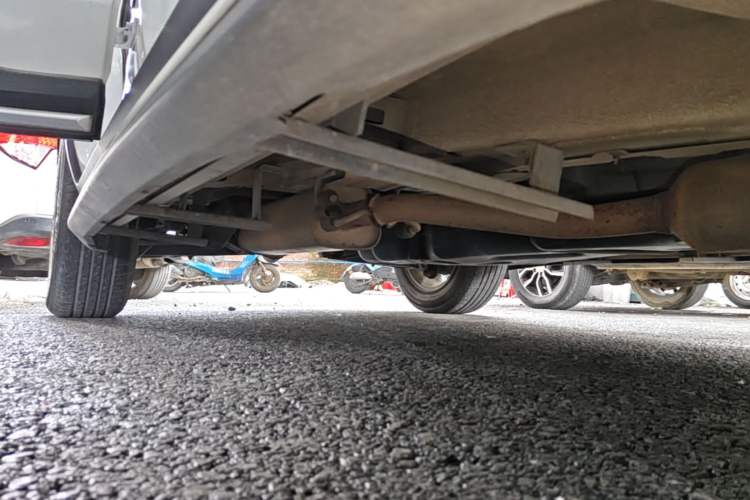 Used Geely Auto Emgrand X7 Sport 2016 1.8TD Automatic Smart Connectivity Version Right Side Sill