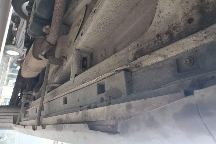 Used Geely Auto Emgrand X7 Sport 2016 1.8TD Automatic Smart Connectivity Version Right Side Sill