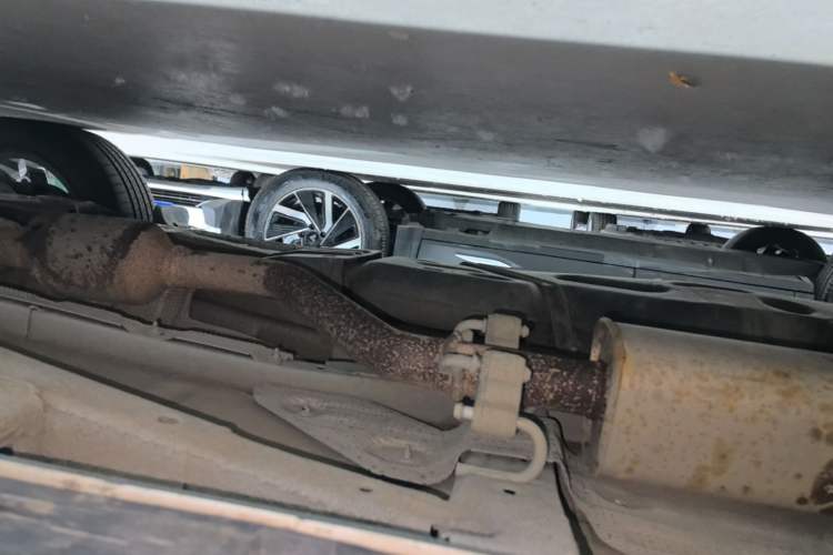 Used Geely Auto Emgrand X7 Sport 2016 1.8TD Automatic ZhiZun Version Right Side Sill