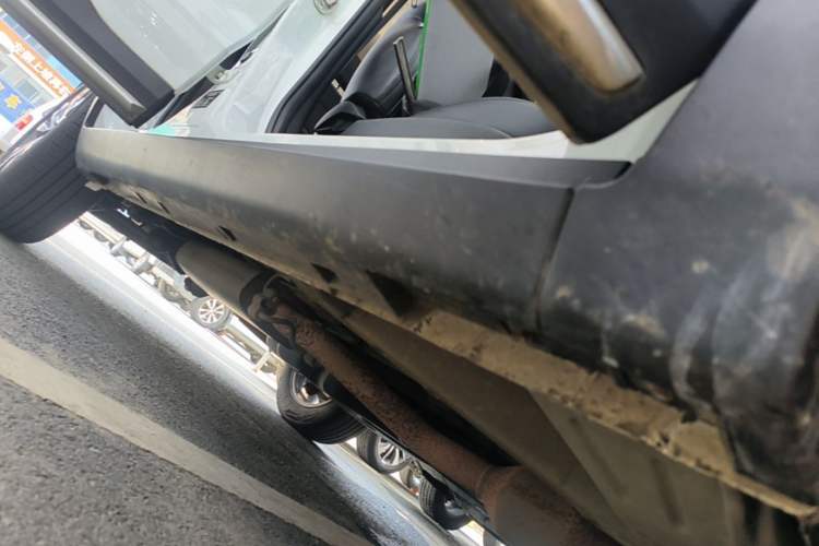 Used Geely Auto Emgrand X7 Sport 2016 2.0L Manual ZhiShang Version Right Side Sill